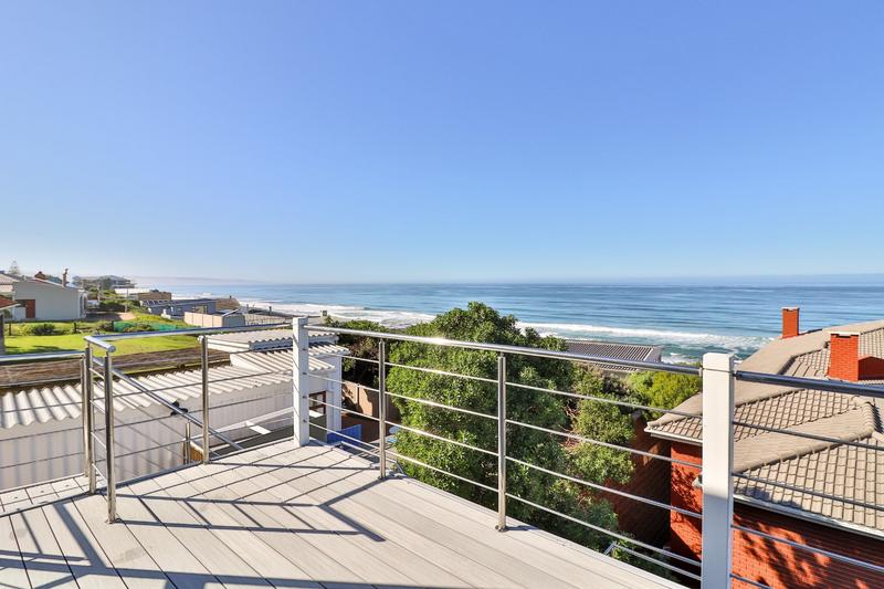 8 Bedroom Property for Sale in Reebok Western Cape